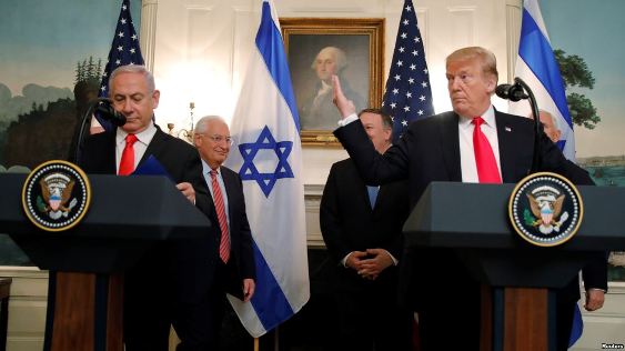  Trump firma decreto que reconoce soberanía de Israel en los Altos del Golán