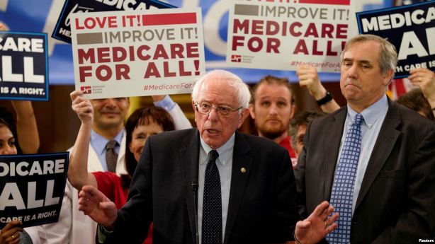  Sanders Unveils ‘Medicare For All’ Bill Backed by 2020 Rivals