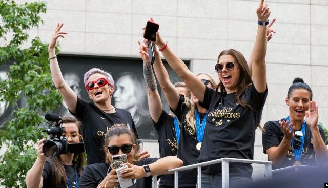 Nueva York: Reciben por todo lo alto a Equipo femenino de fútbol de EE.UU Nueva York: Reciben por todo lo alto a Equipo femenino de fútbol de EE.UU