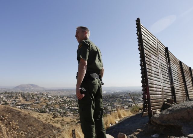 US, Mexico Officials to Meet About Reduction in Migrant Border Crossings US, Mexico Officials to Meet About Reduction in Migrant Border Crossings