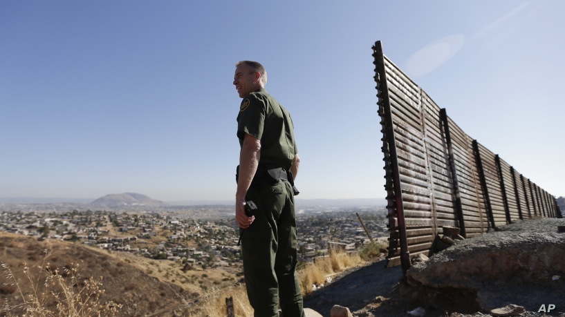  US, Mexico Officials to Meet About Reduction in Migrant Border Crossings