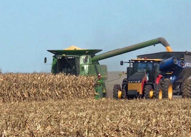 US Farmers Harvest Amid Trade, Impeachment Uncertainty US Farmers Harvest Amid Trade, Impeachment Uncertainty