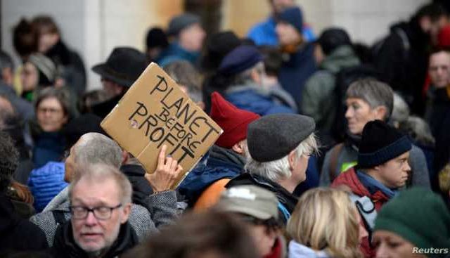 Climate vs. Economy: Four Lessons From a Year of Reporting Climate vs. Economy: Four Lessons From a Year of Reporting