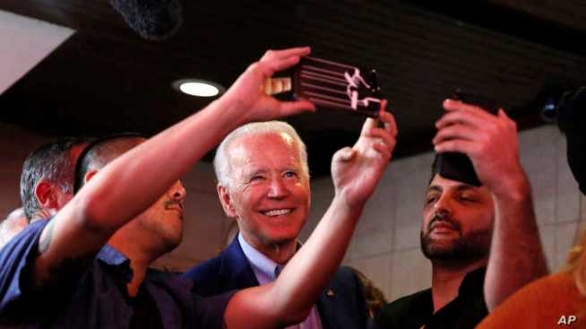  Biden Wins 3 States, Sanders 1 in First Super Tuesday Results