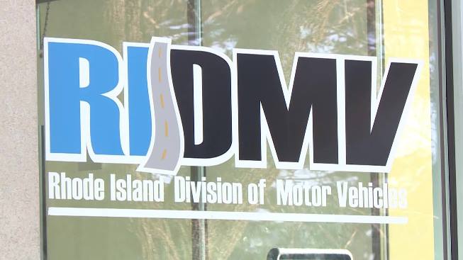  El DMV de Rhode Island comienza a evaluar a los visitantes