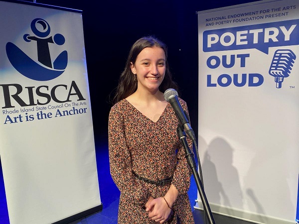  Se abre la inscripción para el Concurso nacional de recitación Poetry Out Loud 2021-22