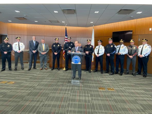  Los jefes de policía de Rhode Island respaldan la Ley de Alerta de Tirador Activo de Cicilline