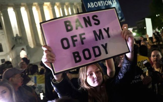  Informe: proyecto de opinión muestra que Corte Suprema de EEUU anularía derecho al aborto
