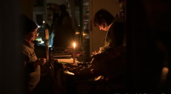  Seis millones de hogares sin electricidad en Ucrania, dice Zelenski.