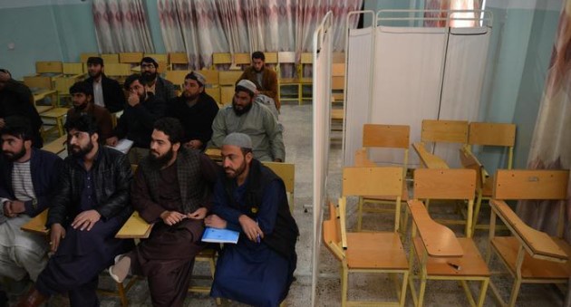  ONU condena ley que prohíbe a afganas asistir a la universidad