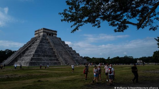  Crece protesta maya en México para «recuperar» Chichén Itzá