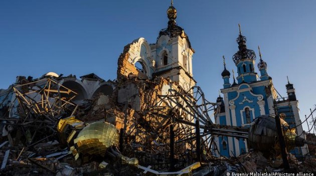  Termina la tregua rusa por la Navidad ortodoxa sin cese de combates en Ucrania
