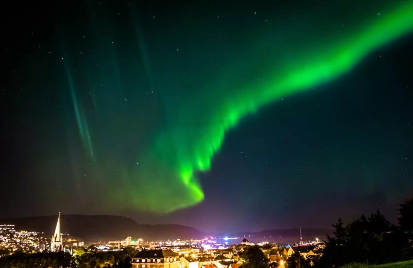  Auroras boreales en Francia: imágenes del extraño fenómeno