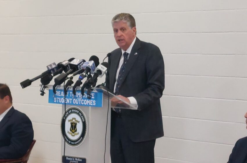  El gobernador McKee y RIDE anunciaron los beneficiarios de $4 millones en subvenciones para asociaciones con agencias locales de educación y organizaciones comunitarias