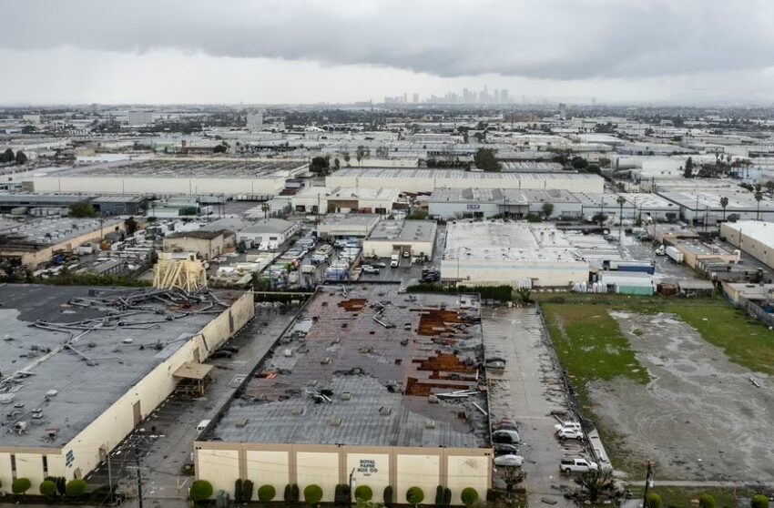  Tornado azota ciudad al sur de Los Ángeles