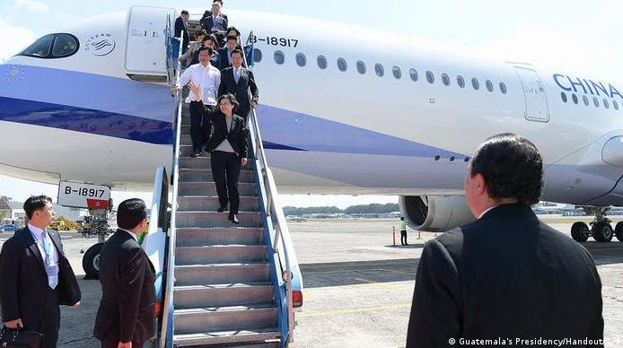  Presidenta Taiwán visita Guatemala tras polémica escala en EE.UU.