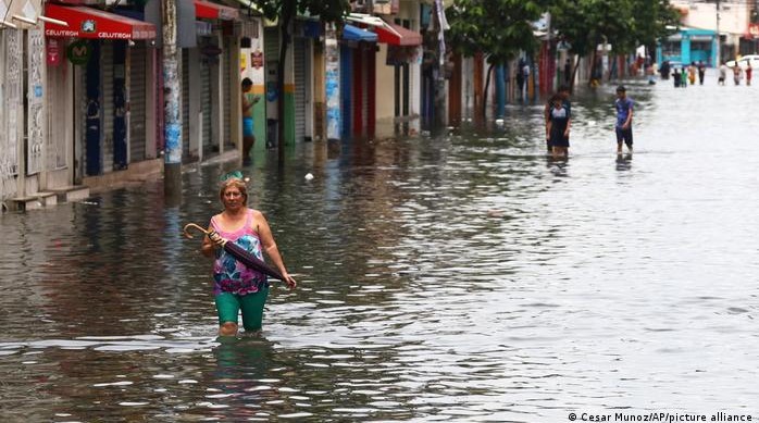  Meteorólogos advierten que El Niño está calentando la costa Pacífica de Suramérica