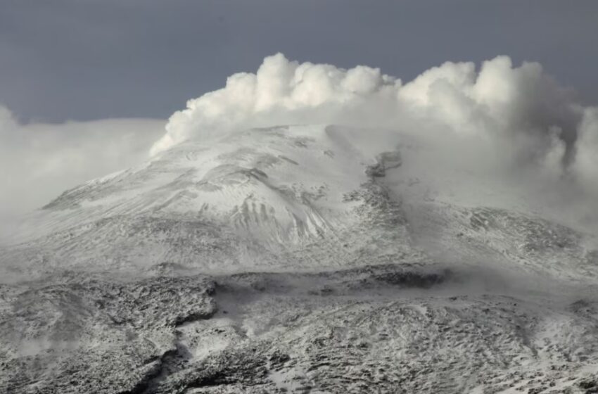  Colombia alerta mayor actividad de volcán Nevado del Ruiz
