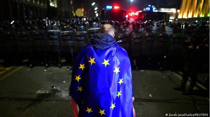  Miles de georgianos exigen recuperar la senda proeuropea