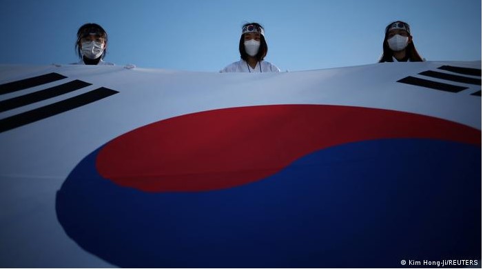  Seúl hace disparos de advertencia a barco norcoreano