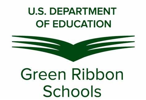  El Departamento de Educación de EE. UU. nombra a la Escuela Secundaria East Providence y al Departamento Escolar de Jamestown como ganadores de la Cinta Verde 2023
