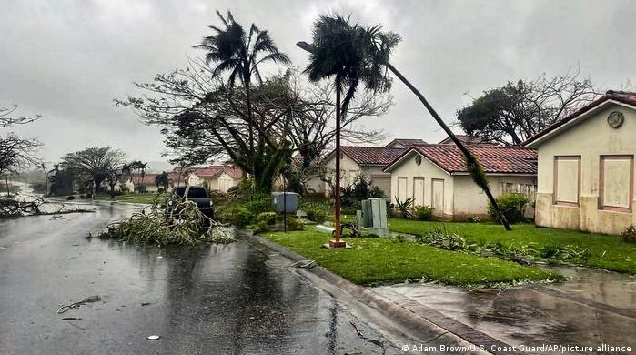  Guam evalúa daños tras el devastador tifón Mawar