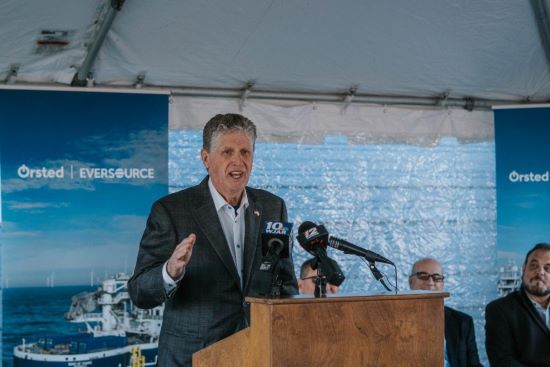  El gobernador McKee destaca el progreso de la construcción de Revolution Wind: el primer parque eólico marino a escala de servicios públicos de Rhode Island y Connecticut