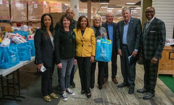  Alimentos frescos en camino para residentes de Rhode Island en necesidad