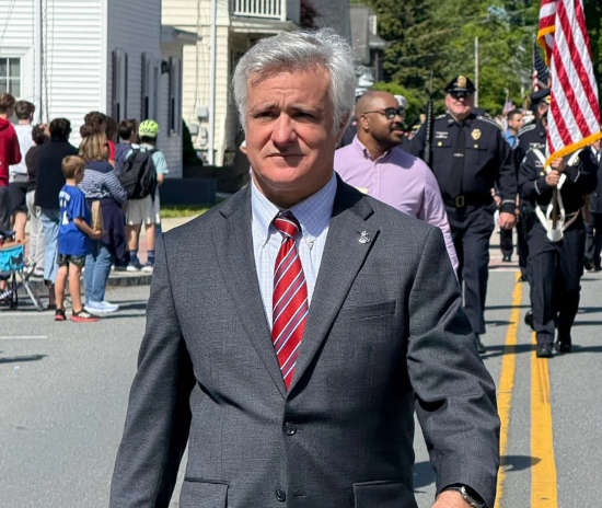  Seis representantes estatales respaldaron a Jason Knight para Fiscal General.